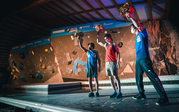Vítěz Adam Ondra na SP v boulderu - Meiringen 2021